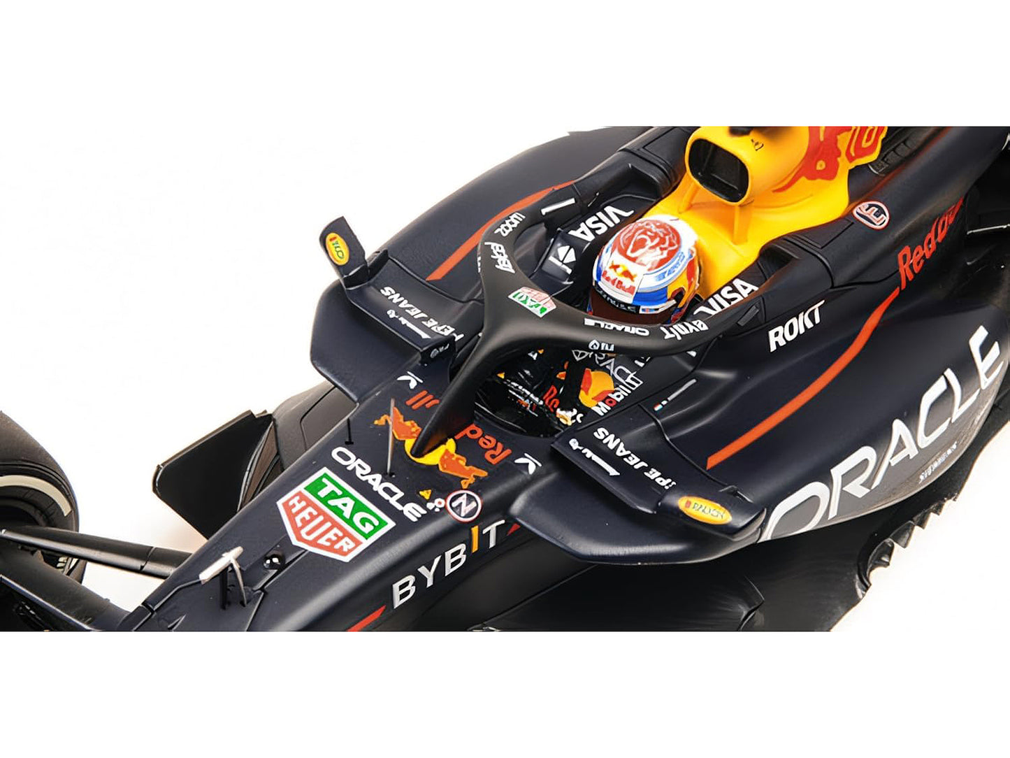 Red Bull Racing RB20 #1 Max Verstappen "Oracle" Winner F1 Formula One "Bahrain GP" (2024) with Driver Limited Edition to 580 pieces Worldwide 1/18 Diecast Model Car by Minichamps