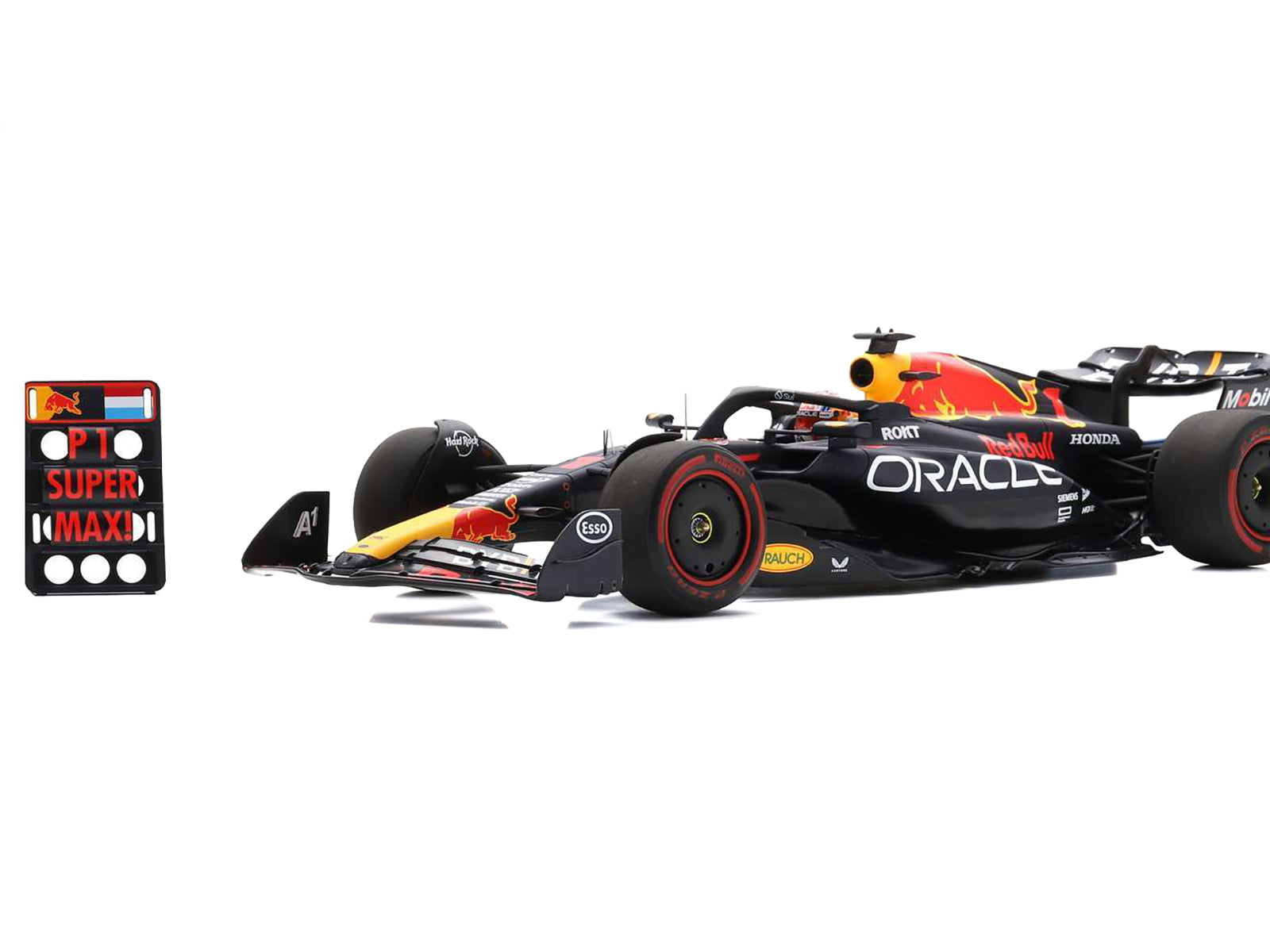 Red Bull Racing RB19 #1 Max Verstappen "Oracle" Winner Formula One F1 "British GP" (2023) with Pit Board and Acrylic Display Case 1/18 Model Car by Spark