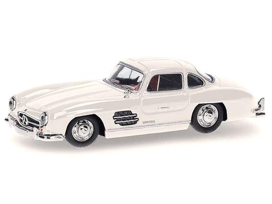Mercedes-Benz 300 SL Gullwing White with Red Interior 1/87 (HO) Plastic Model Car by Promotex