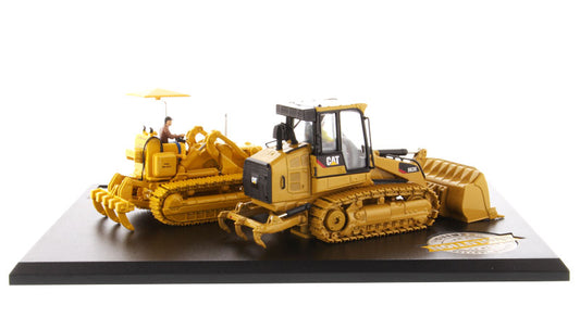 CAT Caterpillar 977D Traxcavator (Circa 1955-1960) and CAT Caterpillar 963K Track Loader (Current) with Operators "Evolution Series" 1/50 Diecast Models by Diecast Masters