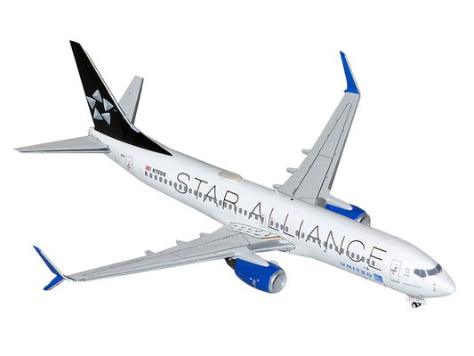 Boeing 737-800 Commercial Aircraft "United Airlines Star Alliance" (N76516) White with Black Tail "Gemini 200" Series 1/200 Diecast Model Airplane by GeminiJets