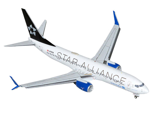 Boeing 737-800 Commercial Aircraft with Flaps Down "United Airlines Star Alliance" (N76516) White with Black Tail "Gemini 200" Series 1/200 Diecast Model Airplane by GeminiJets