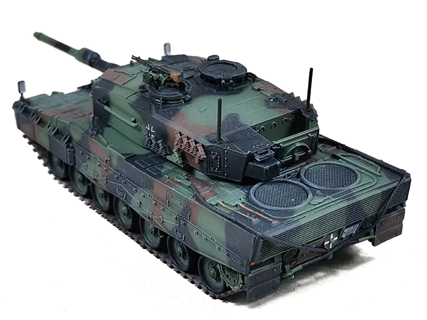 Leopard 2A4 Main Battle Tank with Snorkel "NATO Camouflage" German Army "Armor Premium" Series 1/72 Diecast Model by Panzerkampf