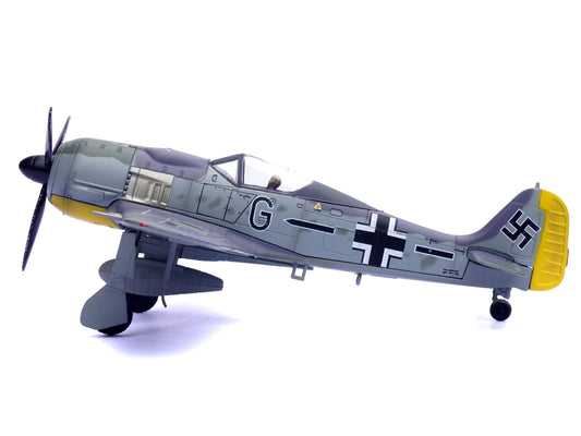 Focke-Wulf Fw 190A Aircraft "14-Victory Ace Hauptmann Wilhelm Gath Stab/JG 26 Schlageter France" (1942) German Luftwaffe 1/72 Diecast Model Airplane by Legion