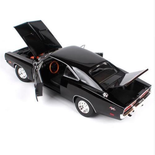 1969 Dodge Charger R/T Black 1/18 Diecast Model Car by Maisto