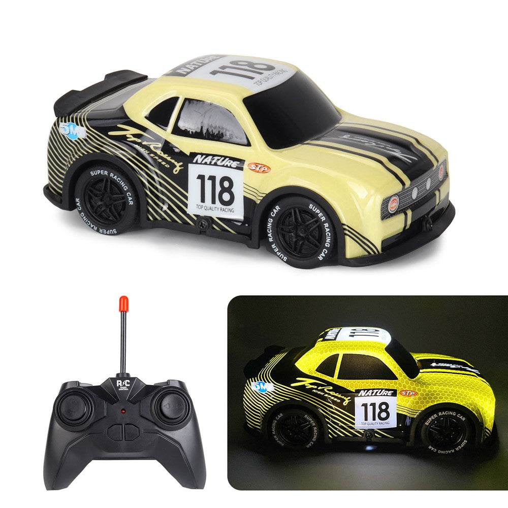 Q242 1 / 24 2WD RC Racing Car Cool Light Remote Control Car Children Toy