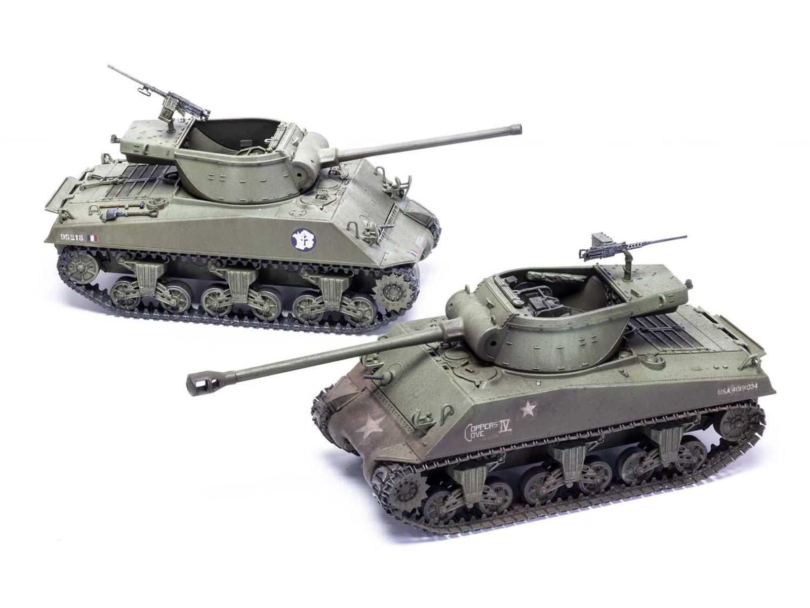 Level 3 Model Kit M36B1 Gun Motor Carriage (GMC) Tank Destroyer with 2 Scheme Options 1/35 Plastic Model Kit by Airfix