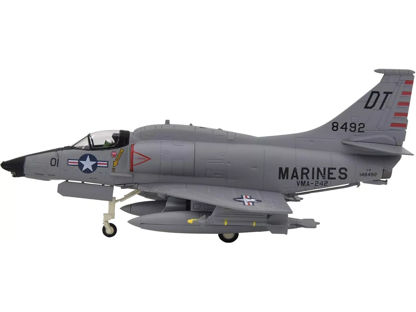 Douglas A-4D Skyhawk Aircraft "VMA-242 Bats NAS Key West 1962 Missile Crisis" United States Marine Corps 1/72 Diecast Model Airplane