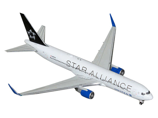 Boeing 767-300ER Commercial Aircraft "United Airlines Star Alliance" (N76516) White with Black Tail 1/400 Diecast Model Airplane by GeminiJets