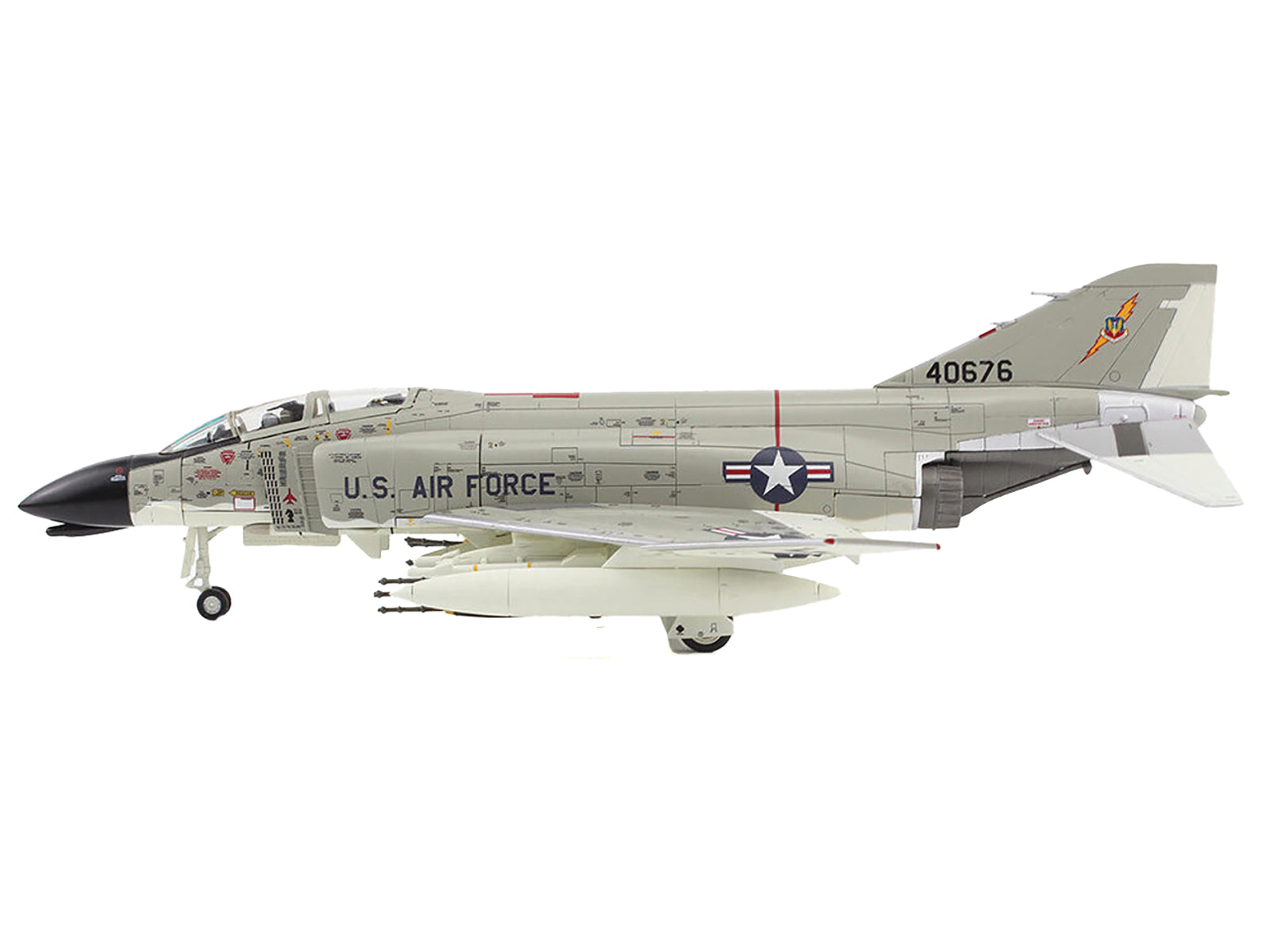 McDonnell Douglas F-4C Phantom II Fighter-Bomber Aircraft "45th TFS Ubon Thailand" (1965) United States Air Force "Air Power Series" 1/72 Diecast Model by Hobby Master