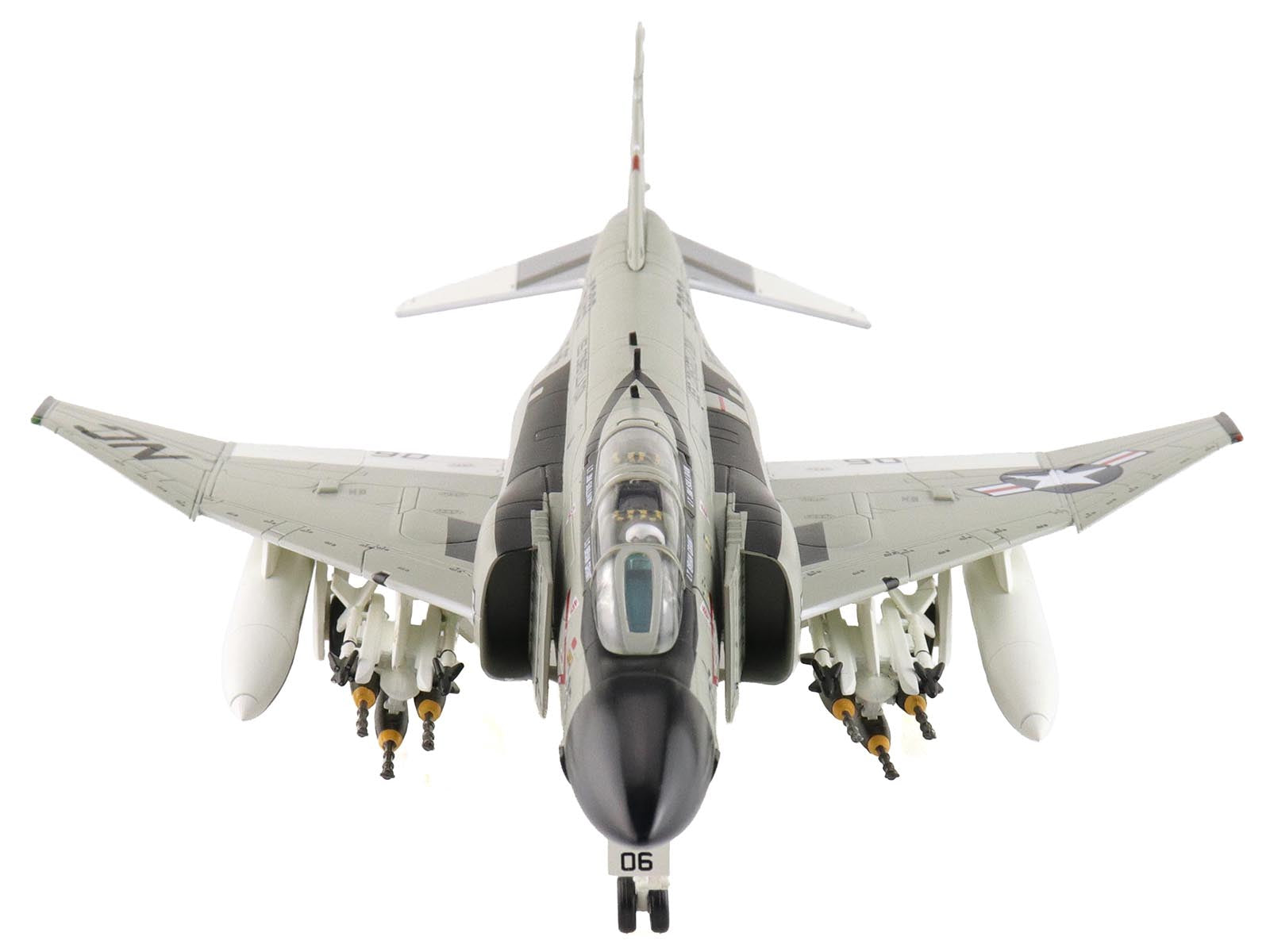 McDonnell Douglas F-4J Phantom II Fighter-Bomber Aircraft "Showtime 106 155769 VF-96 Fighting Falcons USS Constellation" (1972) United States Navy "Air Power Series" 1/72 Diecast Model by Hobby Master