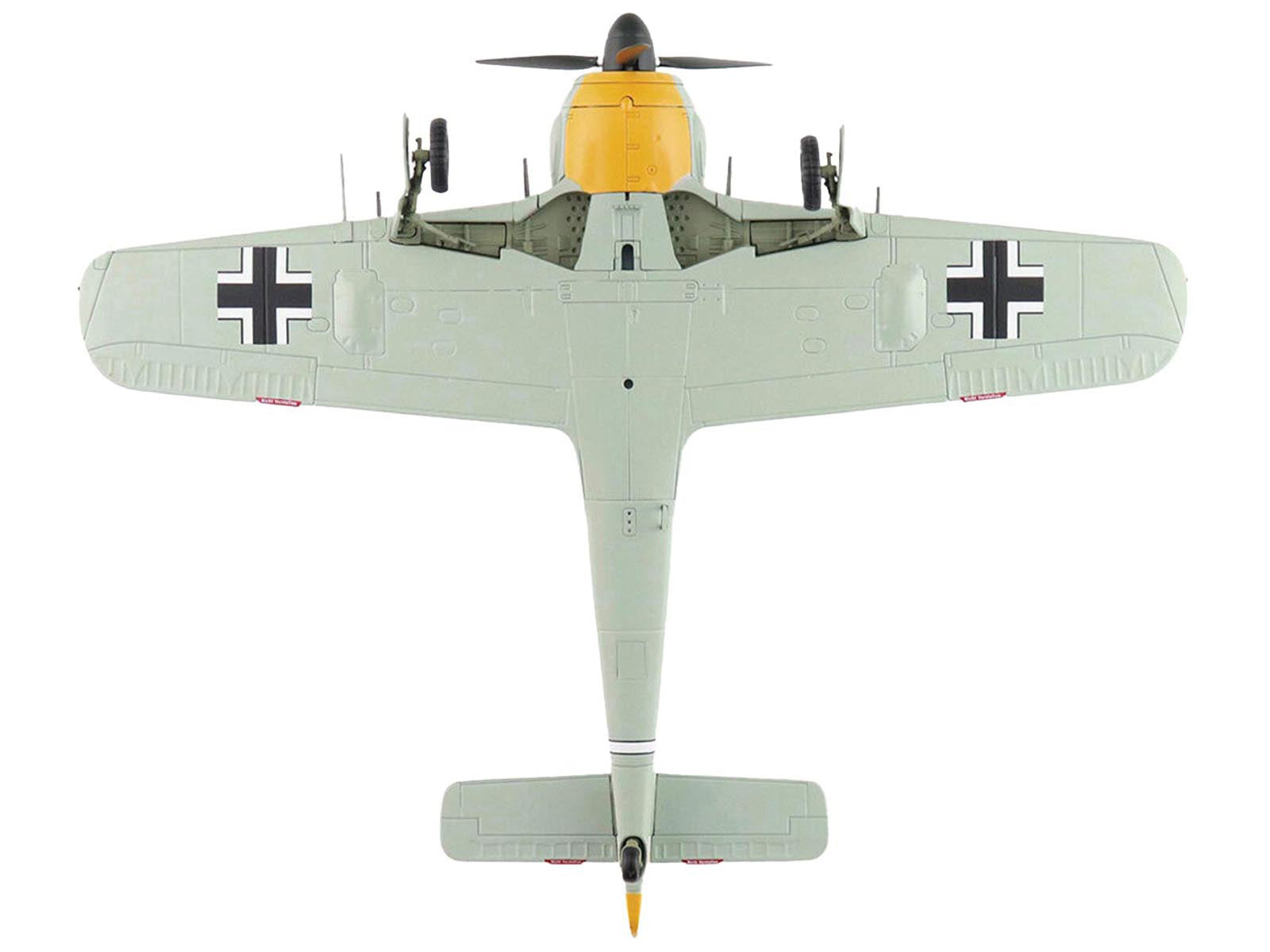Focke-Wulf FW 190A-3 Fighter Aircraft "III/JG 2 Commander Hptm. Hans Hahn WWII" German Luftwaffe "Air Power Series" 1/48 Diecast Model by Hobby Master