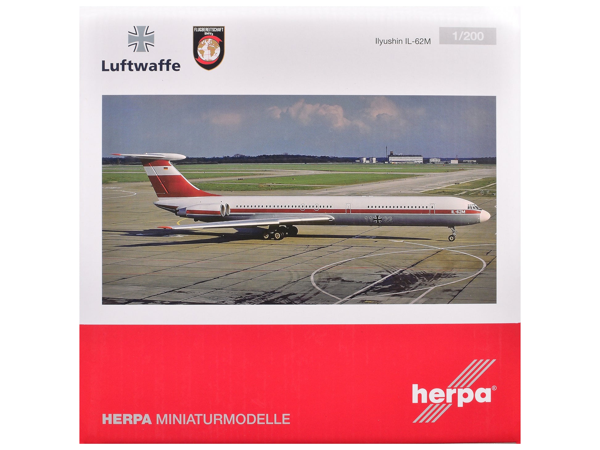 Ilyushin IL-62M Commercial Aircraft "German Luftwaffe" (11+22) White with Red Stripes 1/200 Diecast Model Airplane by Herpa