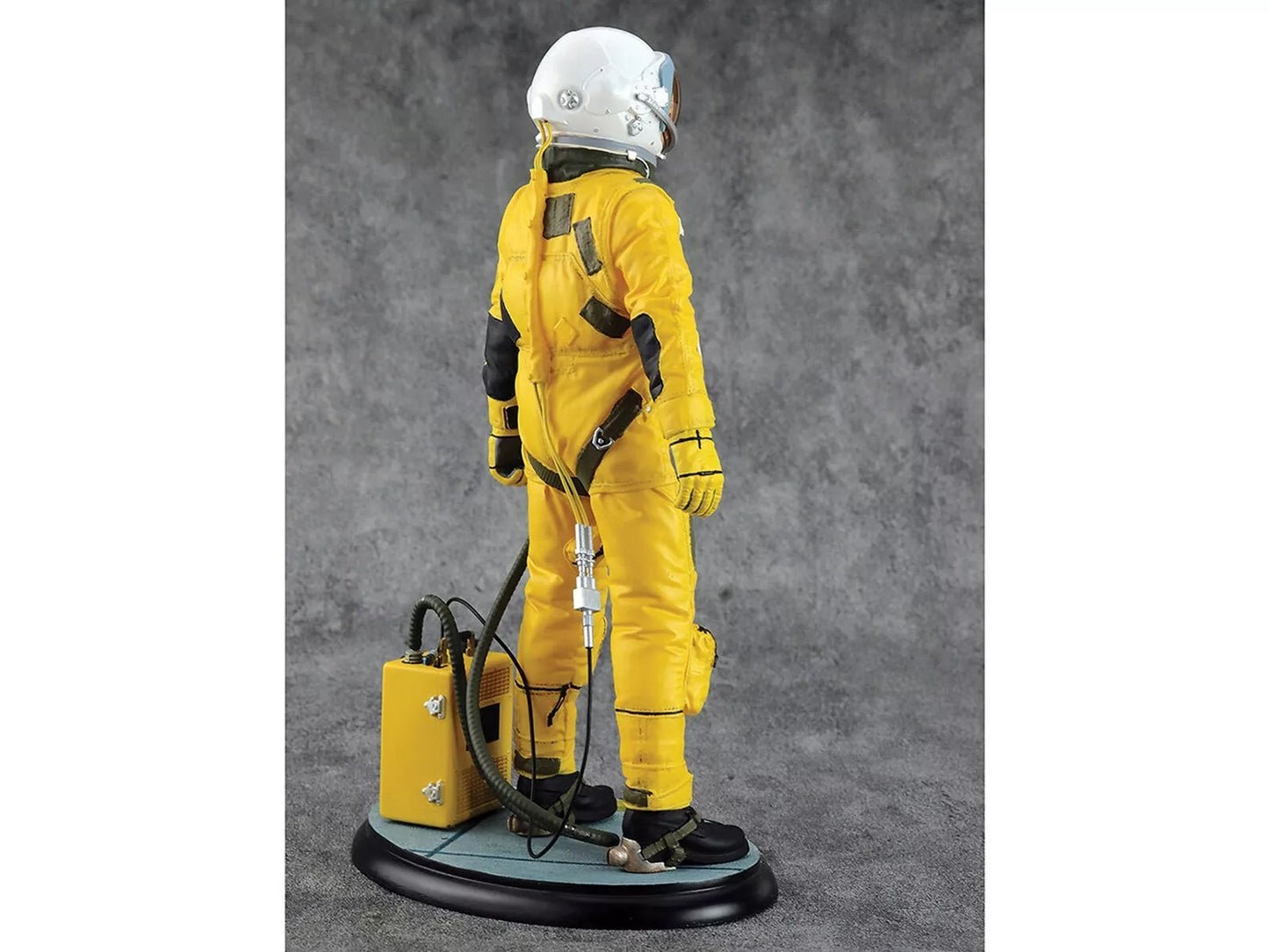 U-2 "Dragon Lady" Pilot Polyresin Statue "Statue Series" 1/8 Scale Model by Hobby Master