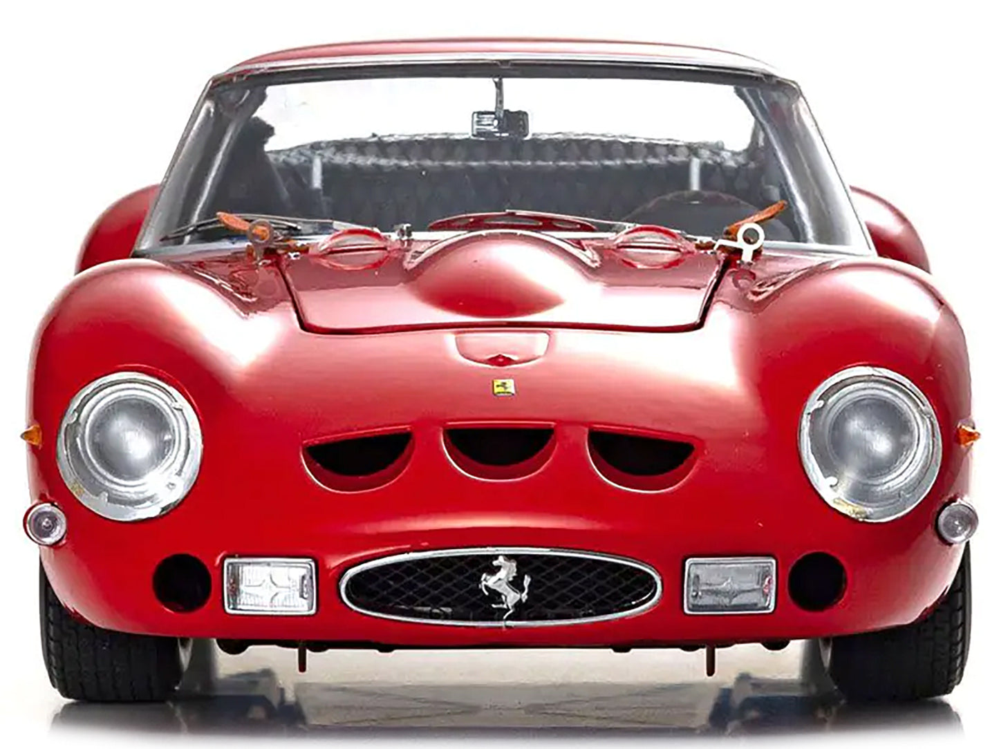 Ferrari 250 GTO Race Red 1/18 Diecast Model Car by Kyosho